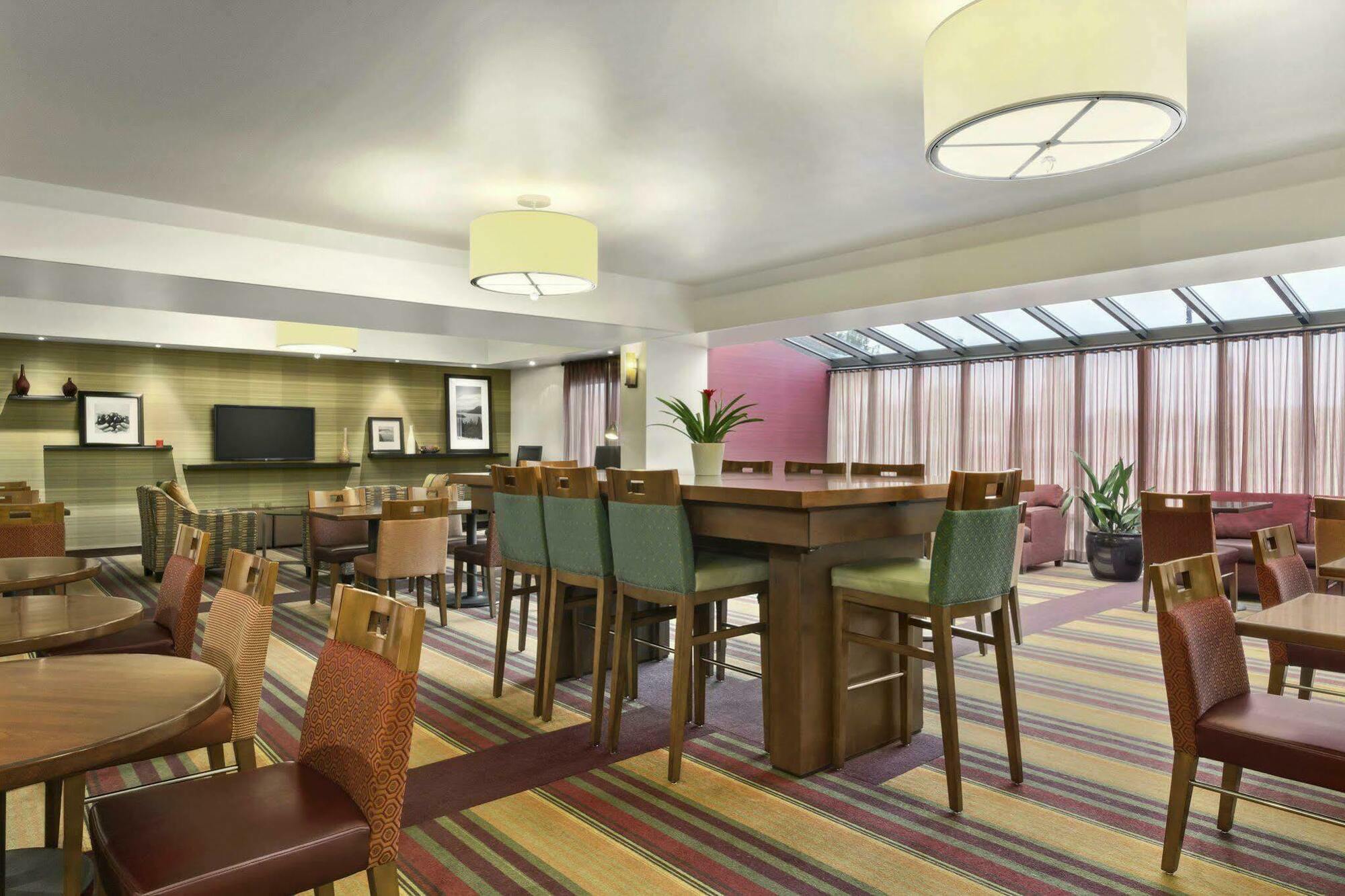 Residence Inn By Marriott Portland Airport At Cascade Station Экстерьер фото
